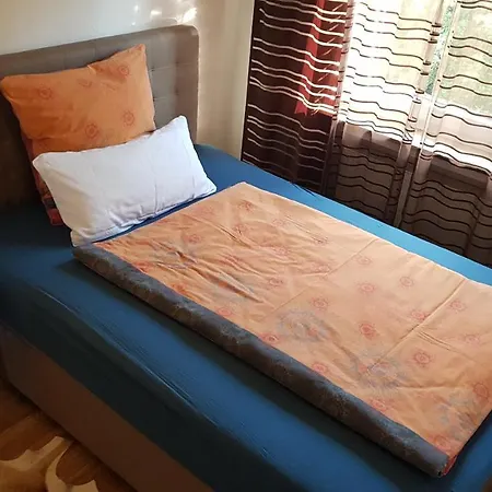 Stadtnahe Mit Kl.balkon Und Parkplatz Oldemburgo